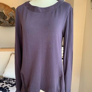 Women’s zip hem sweater